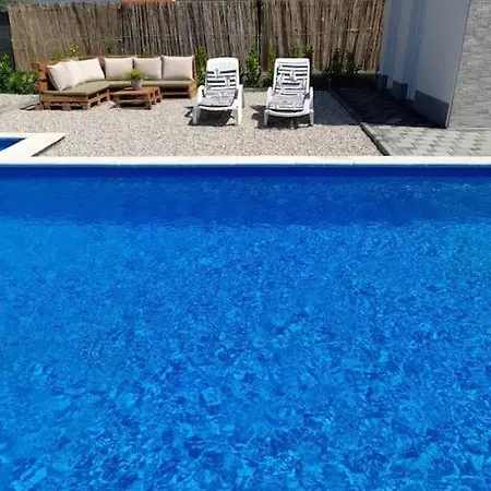 Sunshine Villa